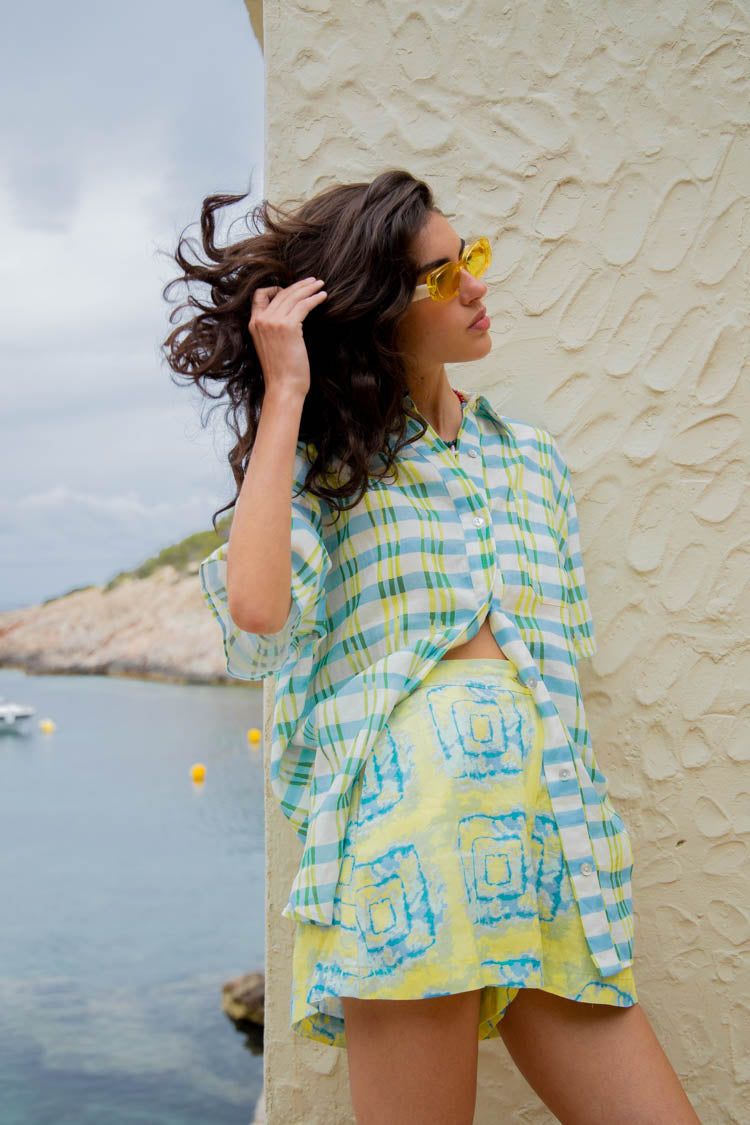 VRG GRL Capri Linen Button Front Shirt // Isla sold by Verge Girl product image thumbnail 4