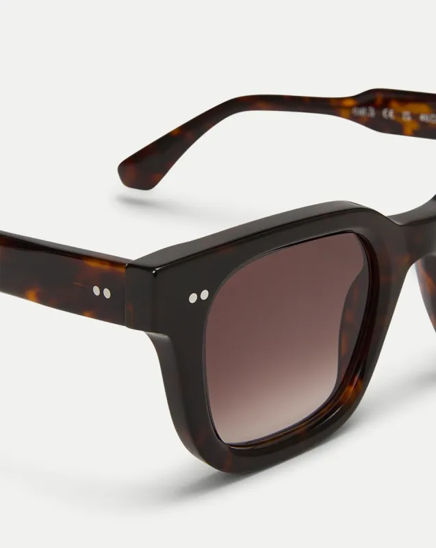 Devon Willow Large Hurricane sold by Veronica Beard