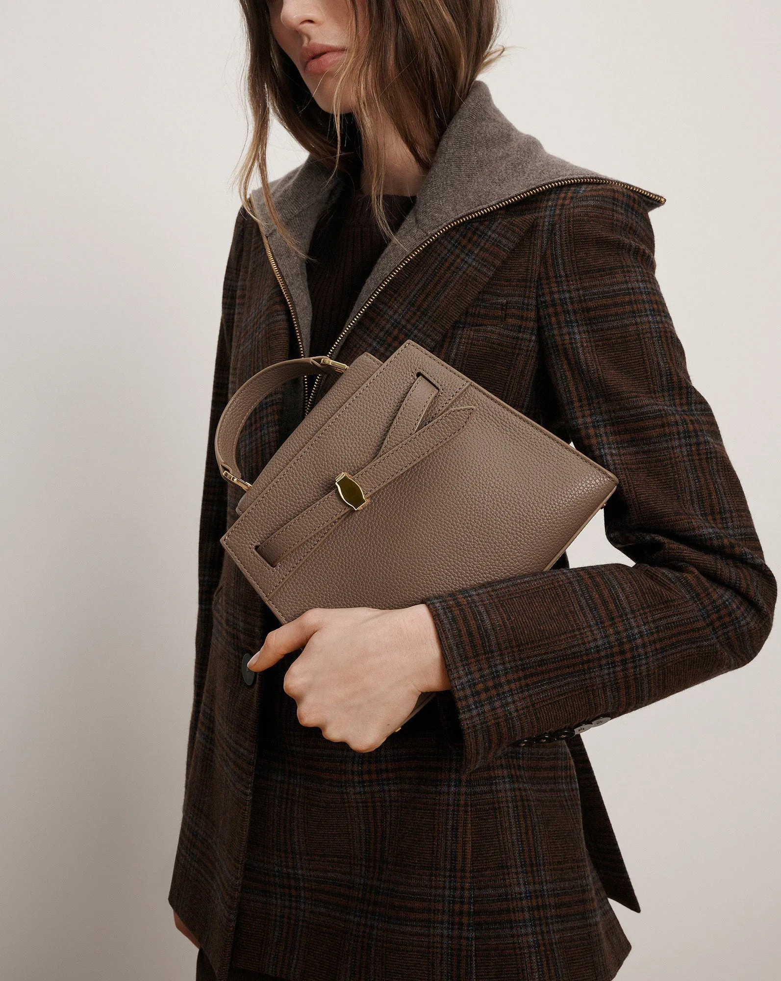 Veronica Beard Dash Top-Handle Bag sold by Veronica Beard product image thumbnail 2