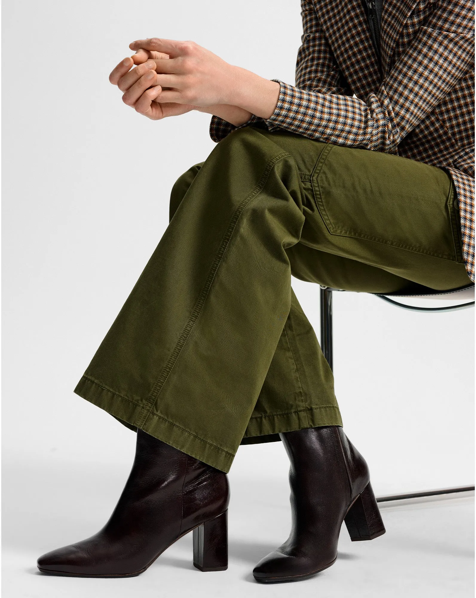 Cera Leather Ankle Boot sold by Veronica Beard product image thumbnail 2