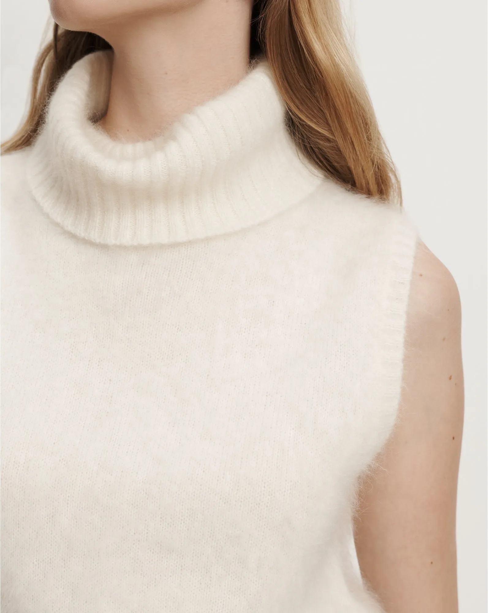 Mazzy Brushed Cashmere Sleeveless Sweater sold by Veronica Beard product image thumbnail 5