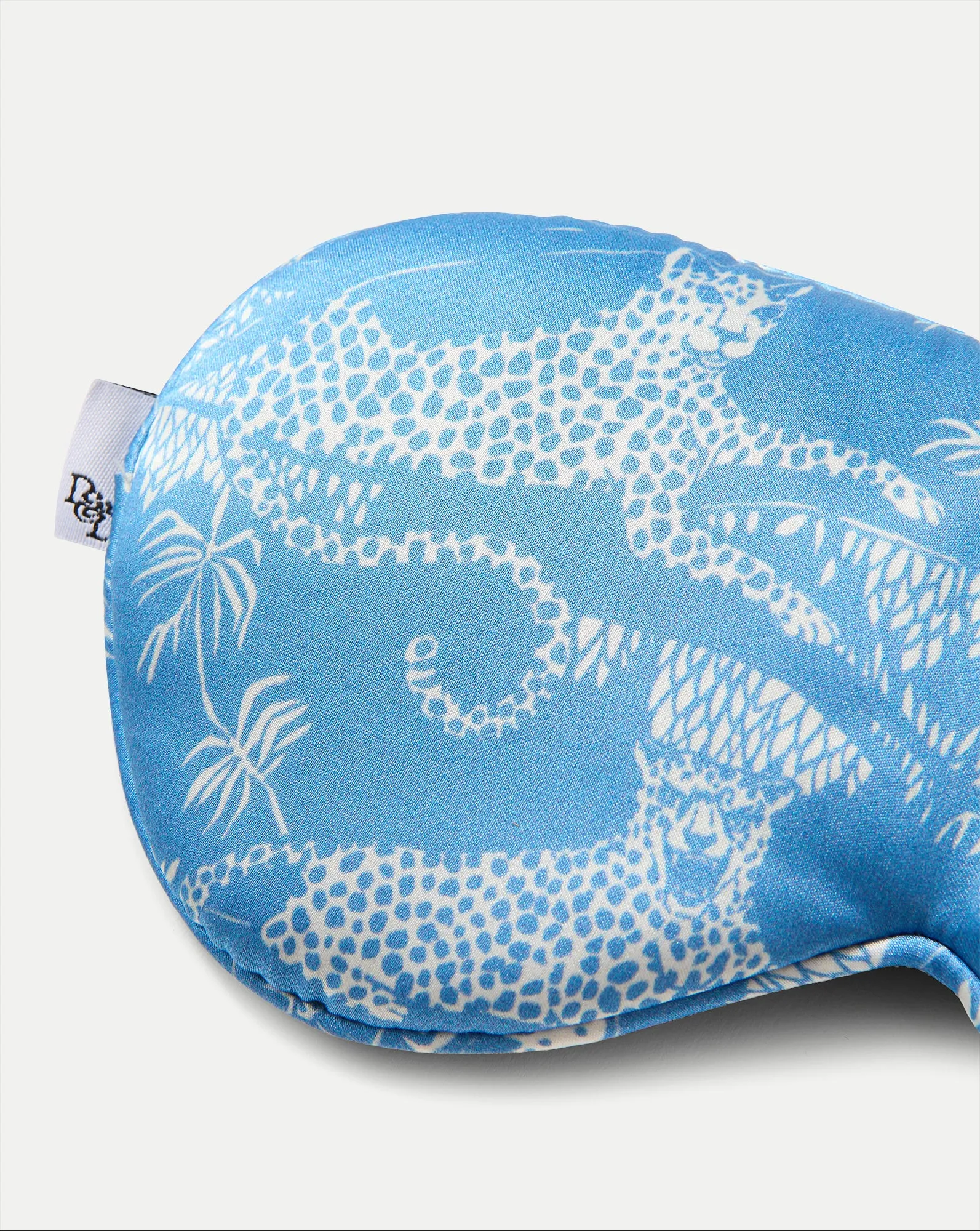 Silk Eye Mask sold by Veronica Beard product image thumbnail 3