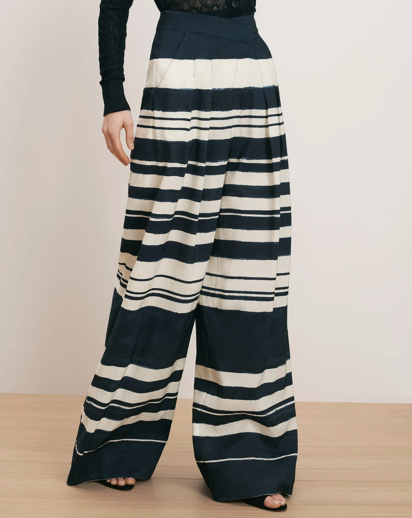 Heron Crossover Waistband Pant sold by Veronica Beard product image thumbnail 2