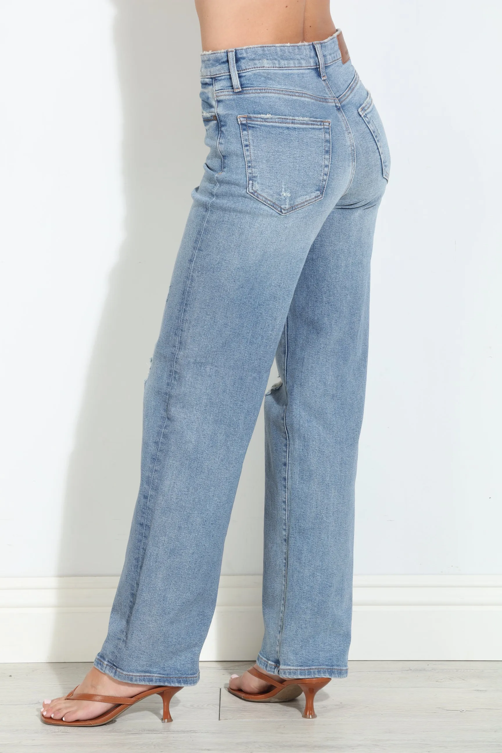 Hidden Jeans Logan Grinded Stretch Dad Jean- Medium Wash sold by Veronica M product image thumbnail 4