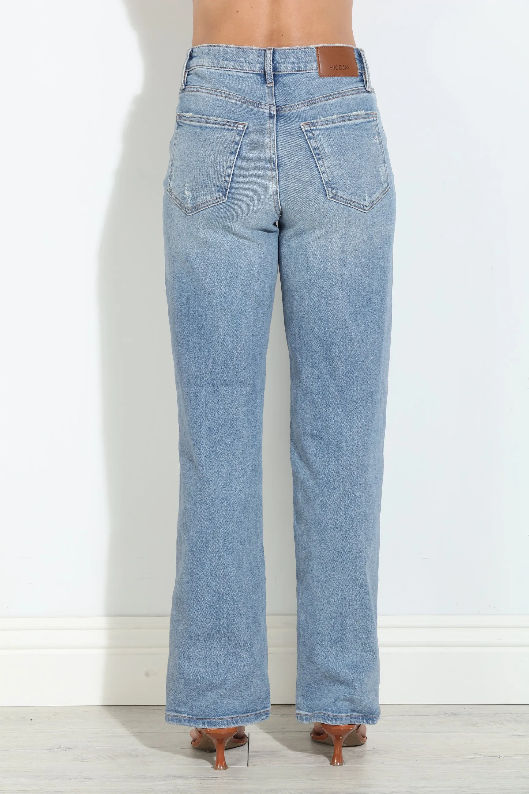 Hidden Jeans Logan Grinded Stretch Dad Jean- Medium Wash sold by Veronica M product image thumbnail 3