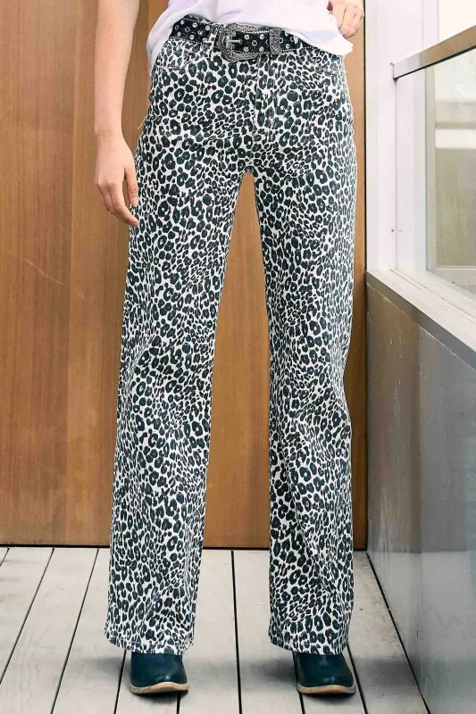 [XPT676] Leopard Print Wide Leg Jeans sold by Vibrant