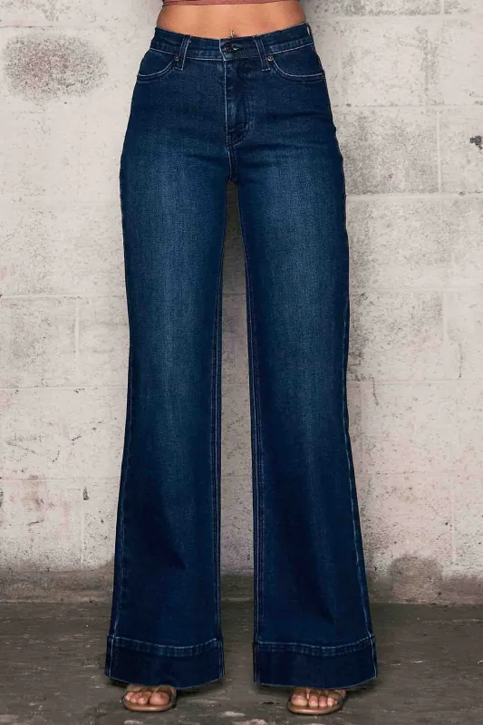 [P6722] Clean Essential Wide Leg Jeans made by Vibrant