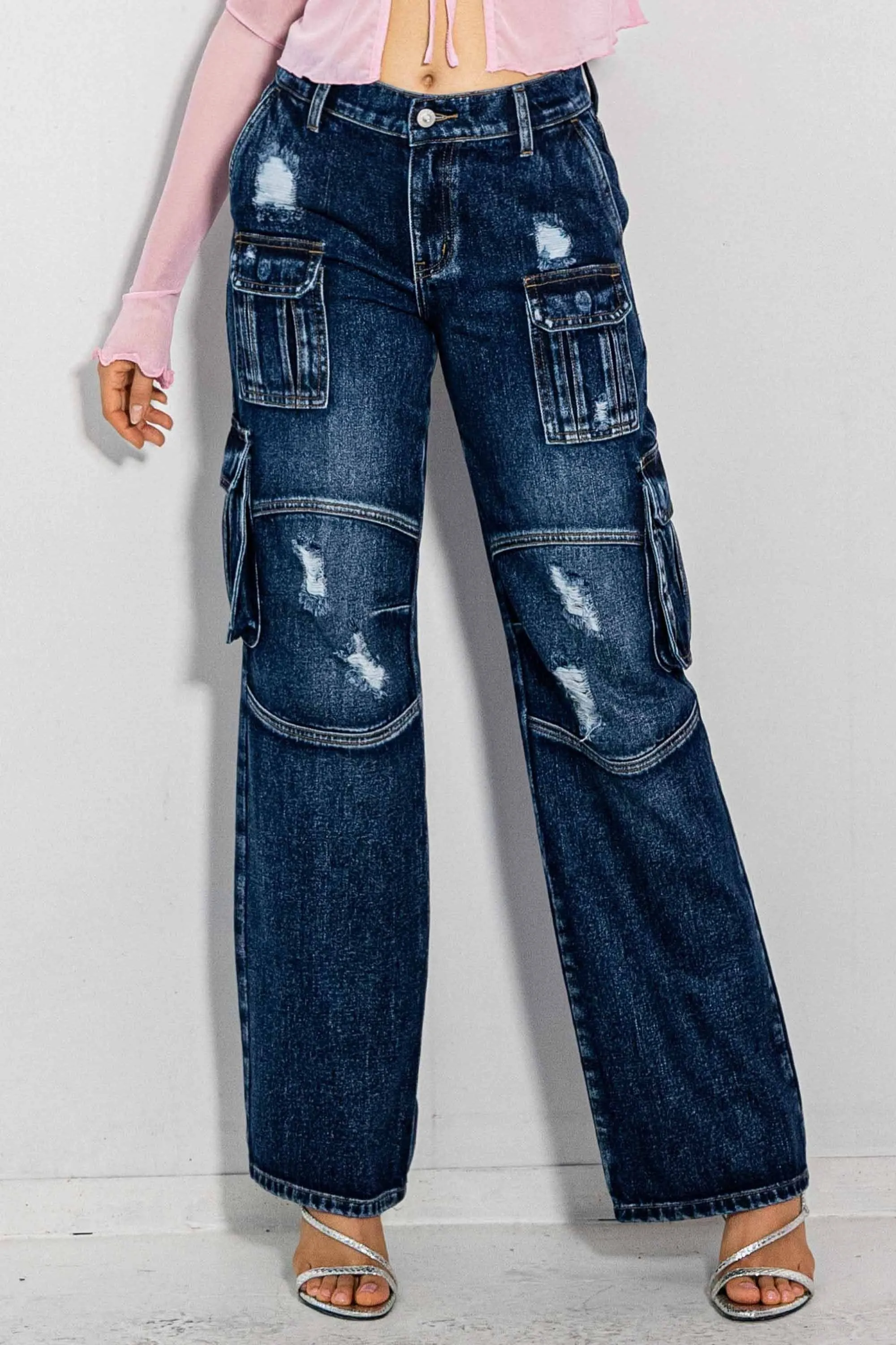 Low-Rise Relaxed Cargo Jeans sold by Vibrant