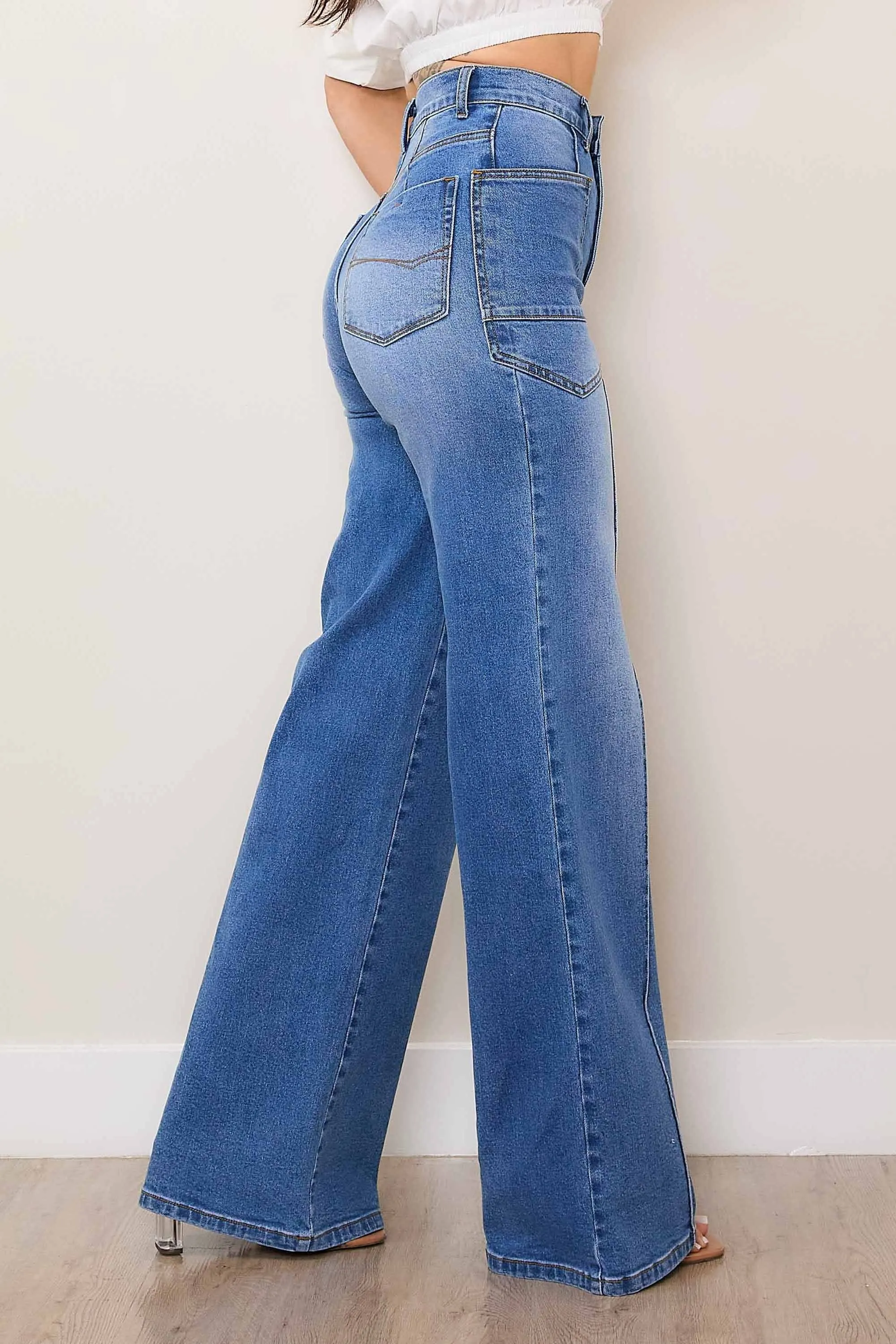 Big Square Pocket Wide Leg Jeans sold by Vibrant product image thumbnail 2