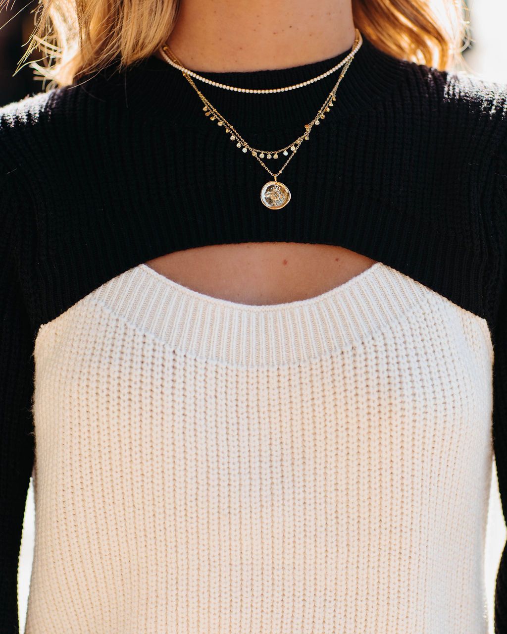 Rozie Colorblock Crop Knit Cutout Sweater sold by Vici product image thumbnail 4