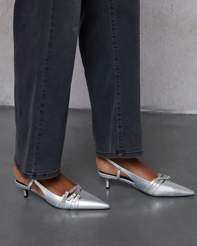Free Cove Super Stretch High Rise Barrel Jeans sold by Vici