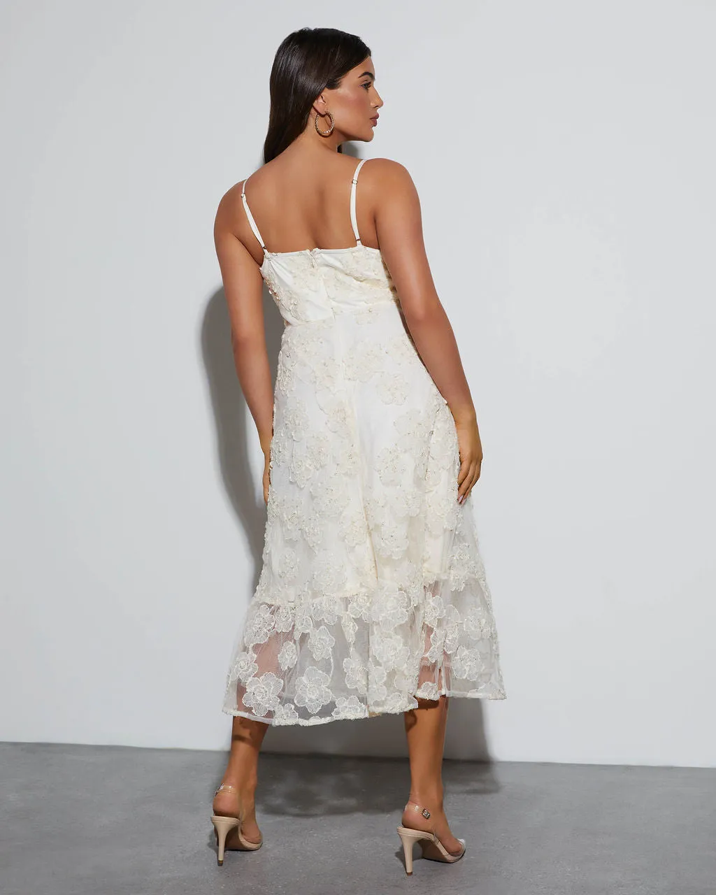 Somebody To Love Sweetheart Lace Midi Dress sold by Vici product image thumbnail 5