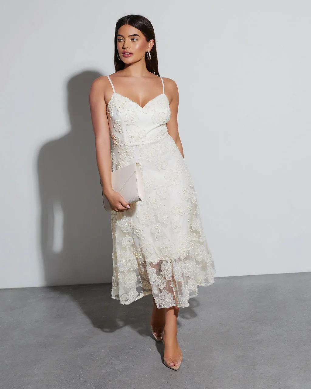 Somebody To Love Sweetheart Lace Midi Dress sold by Vici product image thumbnail 3