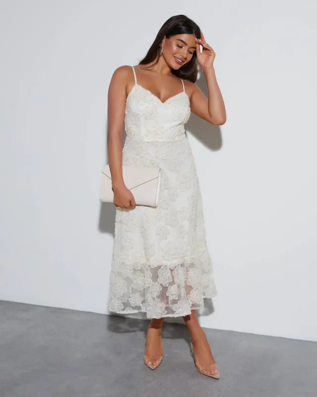 Somebody To Love Sweetheart Lace Midi Dress sold by Vici