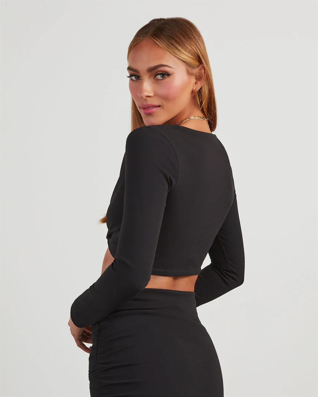 Novelle Twist Front Crop Top sold by Vici product image thumbnail 3