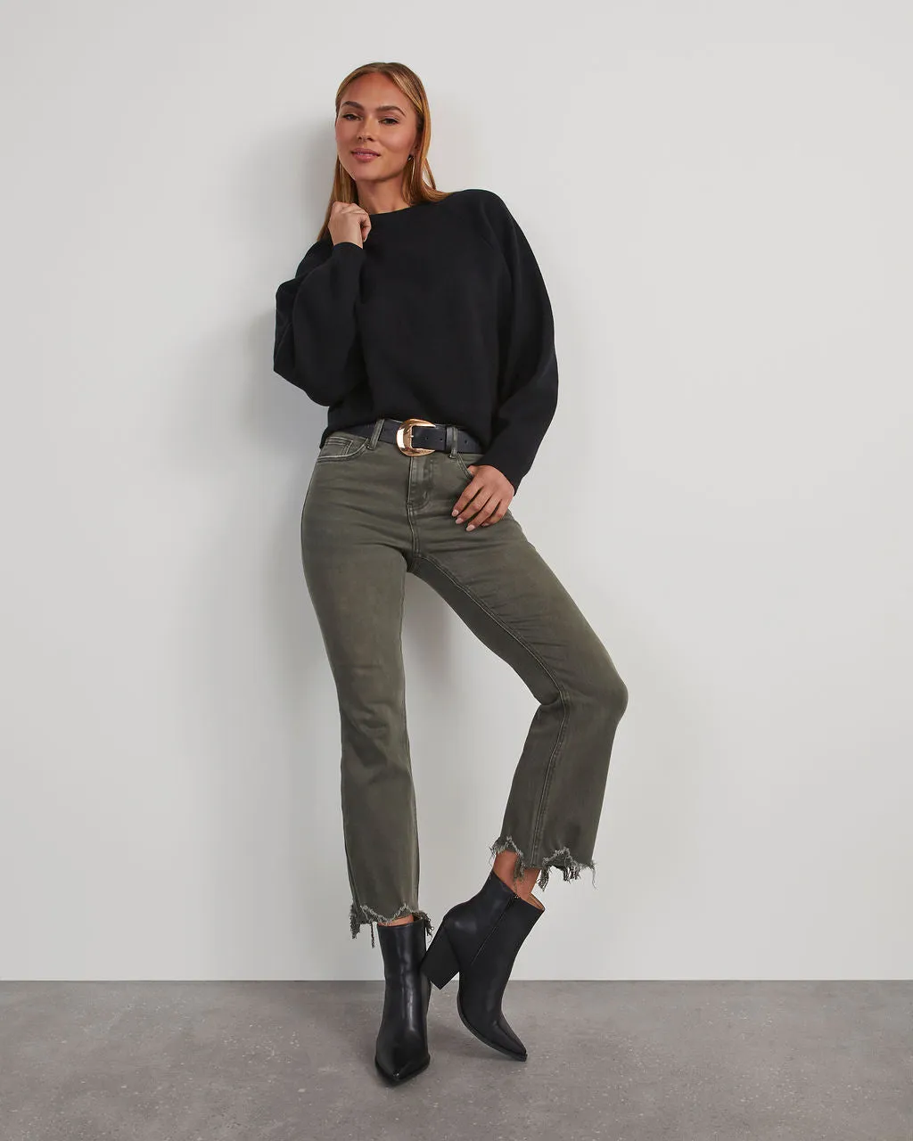 Beverly Mid Rise Cropped Flare Jeans sold by Vici product image thumbnail 5