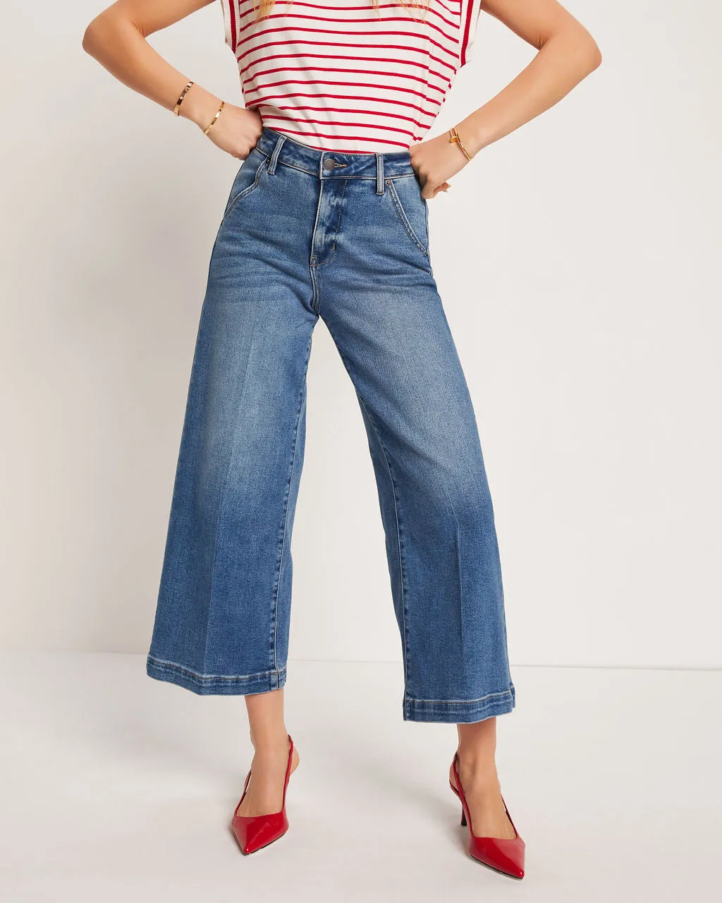 Drew Cropped Wide Leg Jeans sold by Vici product image thumbnail 2
