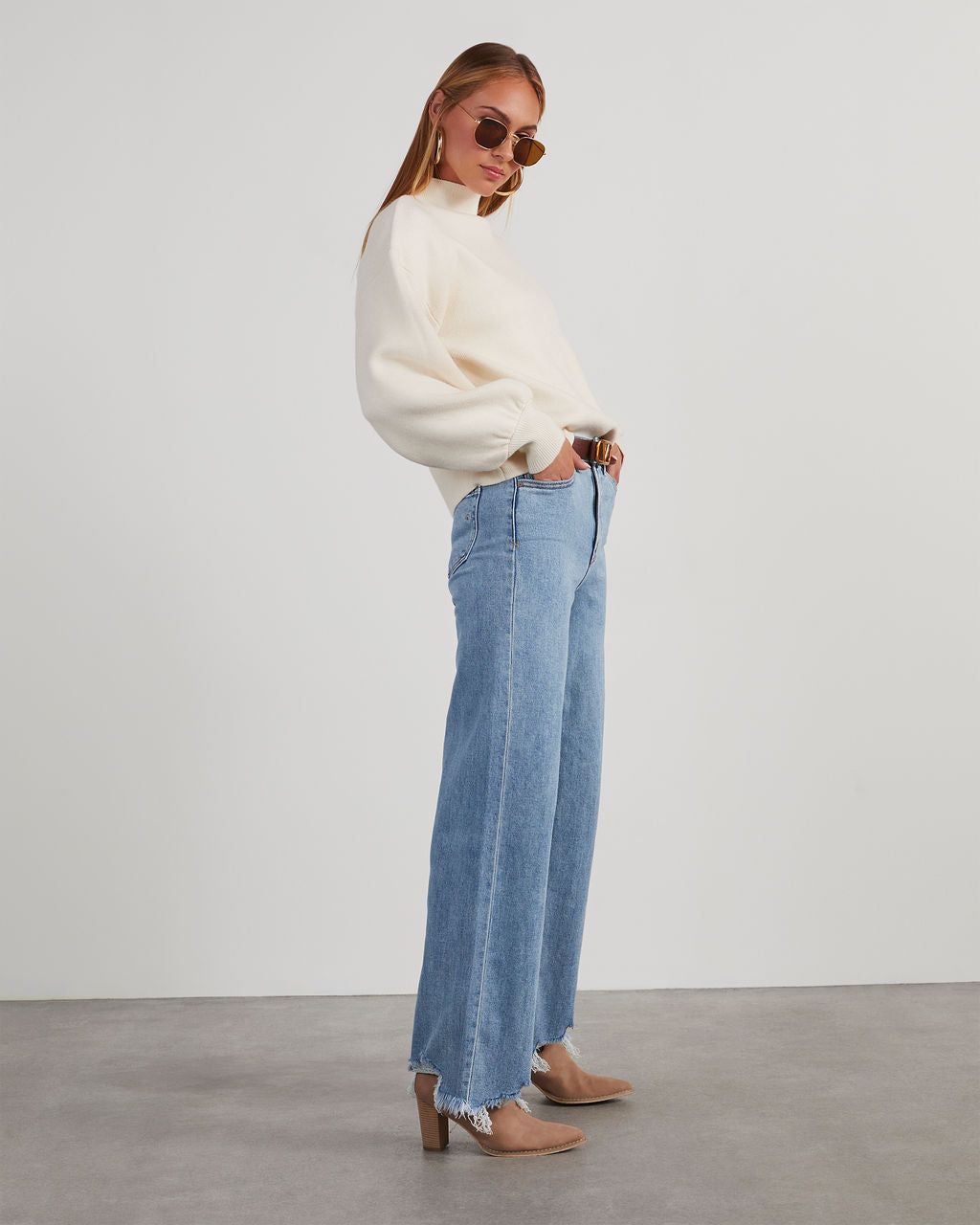 Mandy High Rise Stretch Frayed Relaxed Denim sold by Vici product image thumbnail 4