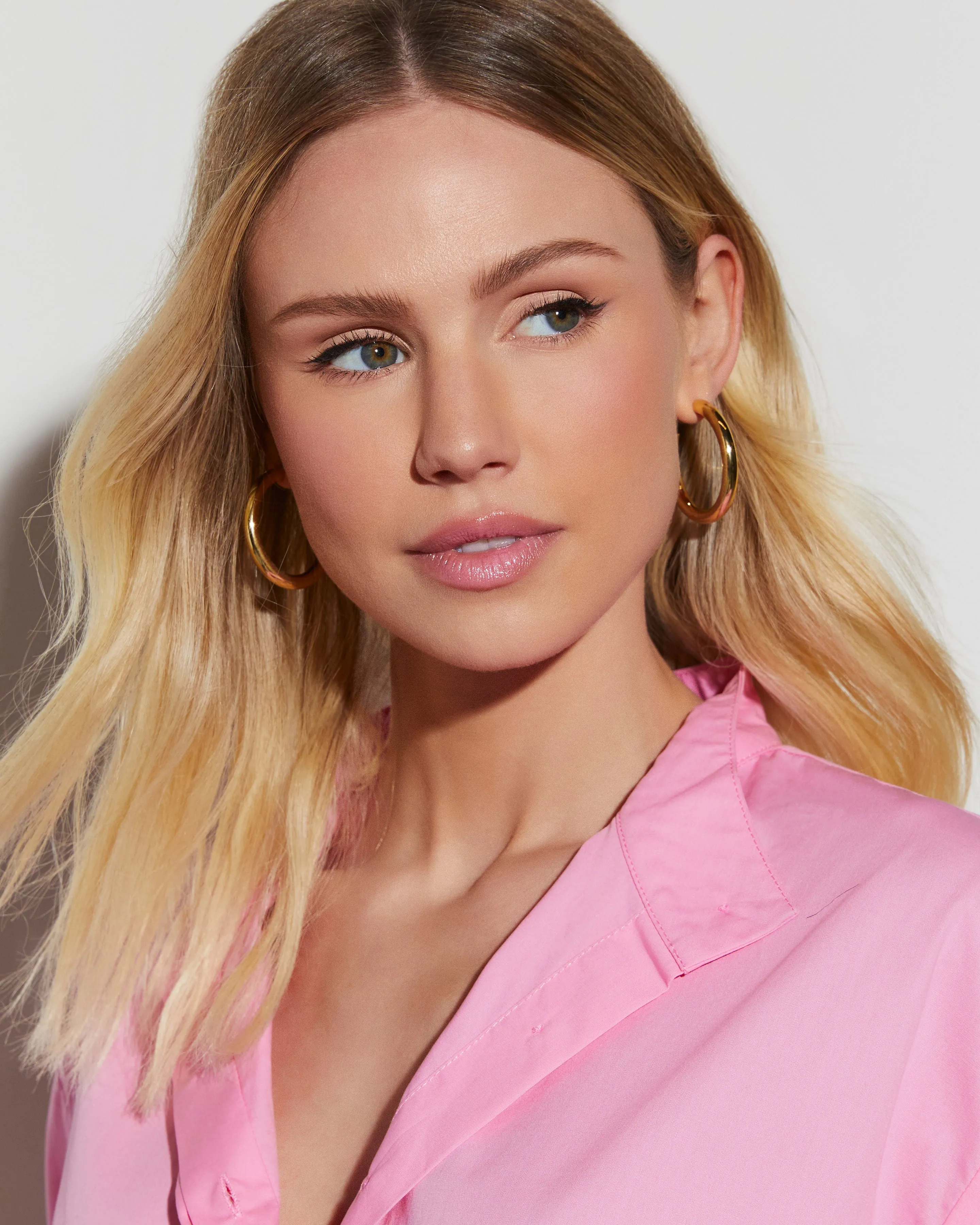 Deanna Chunky Large Hoop Earrings sold by Vici product image thumbnail 3