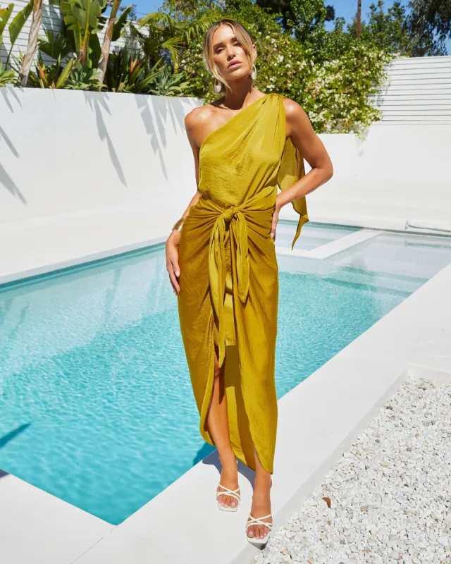 Romina Floral Front Tie One Shoulder Midi Dress sold by Vici