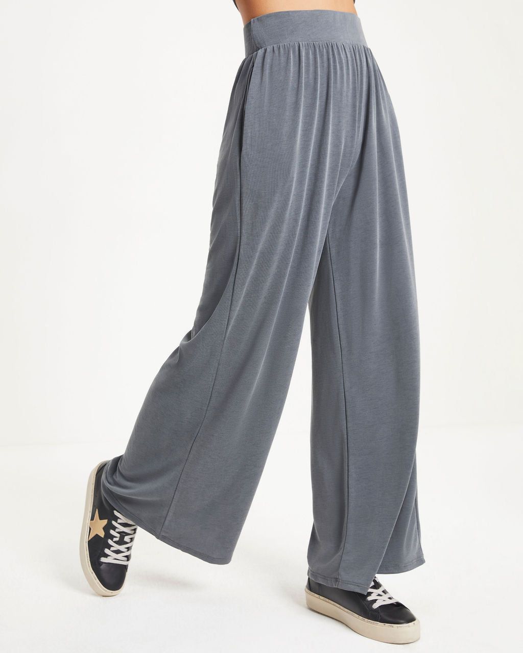 Molly Pocketed Wide Leg Pants sold by Vici product image thumbnail 2