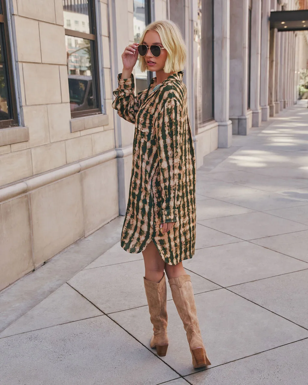 Queen Retro Floral Printed Shirt Dress sold by Vici product image thumbnail 3