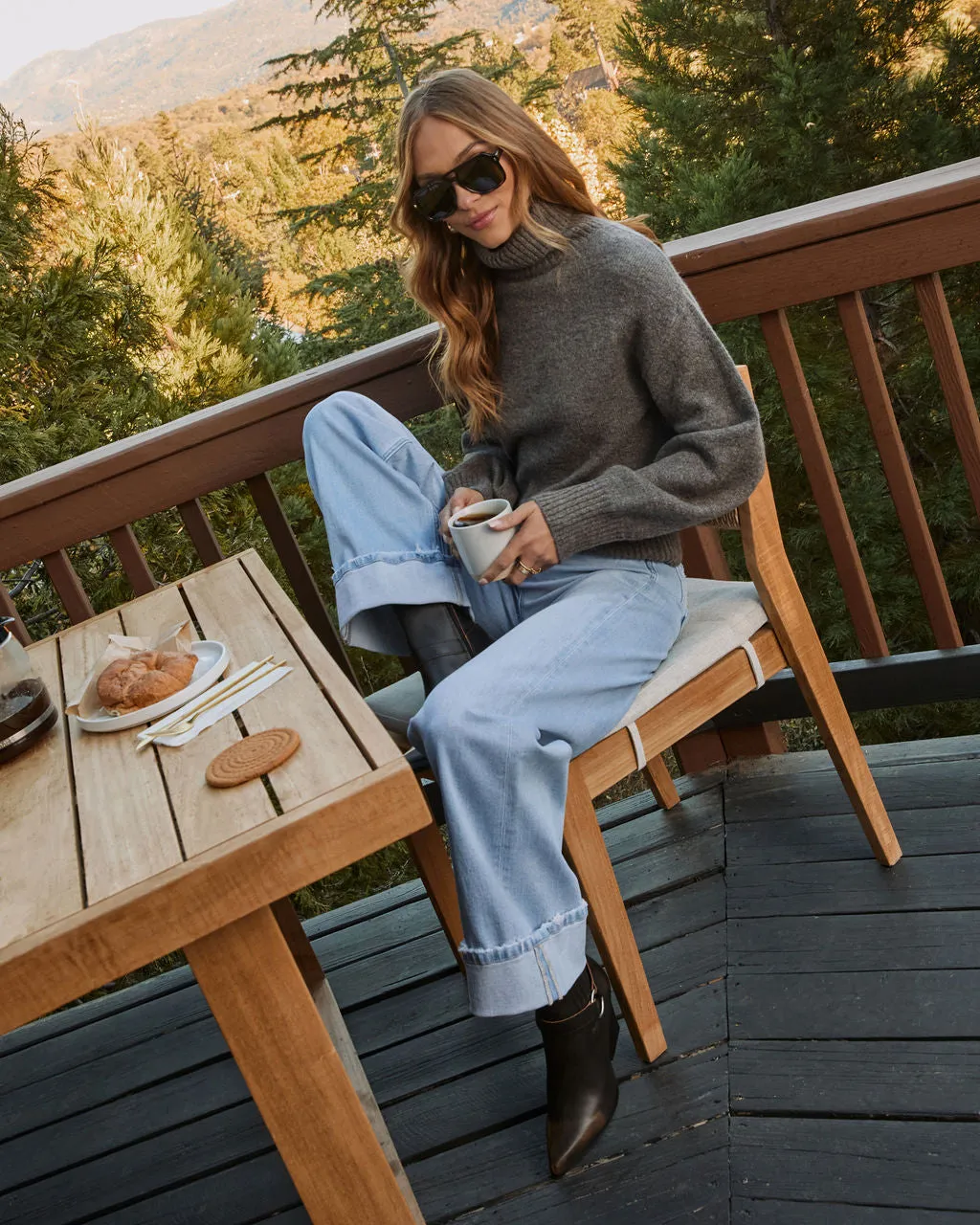 Laylia Stretch Distressed Wide Leg Jeans sold by Vici product image thumbnail 3