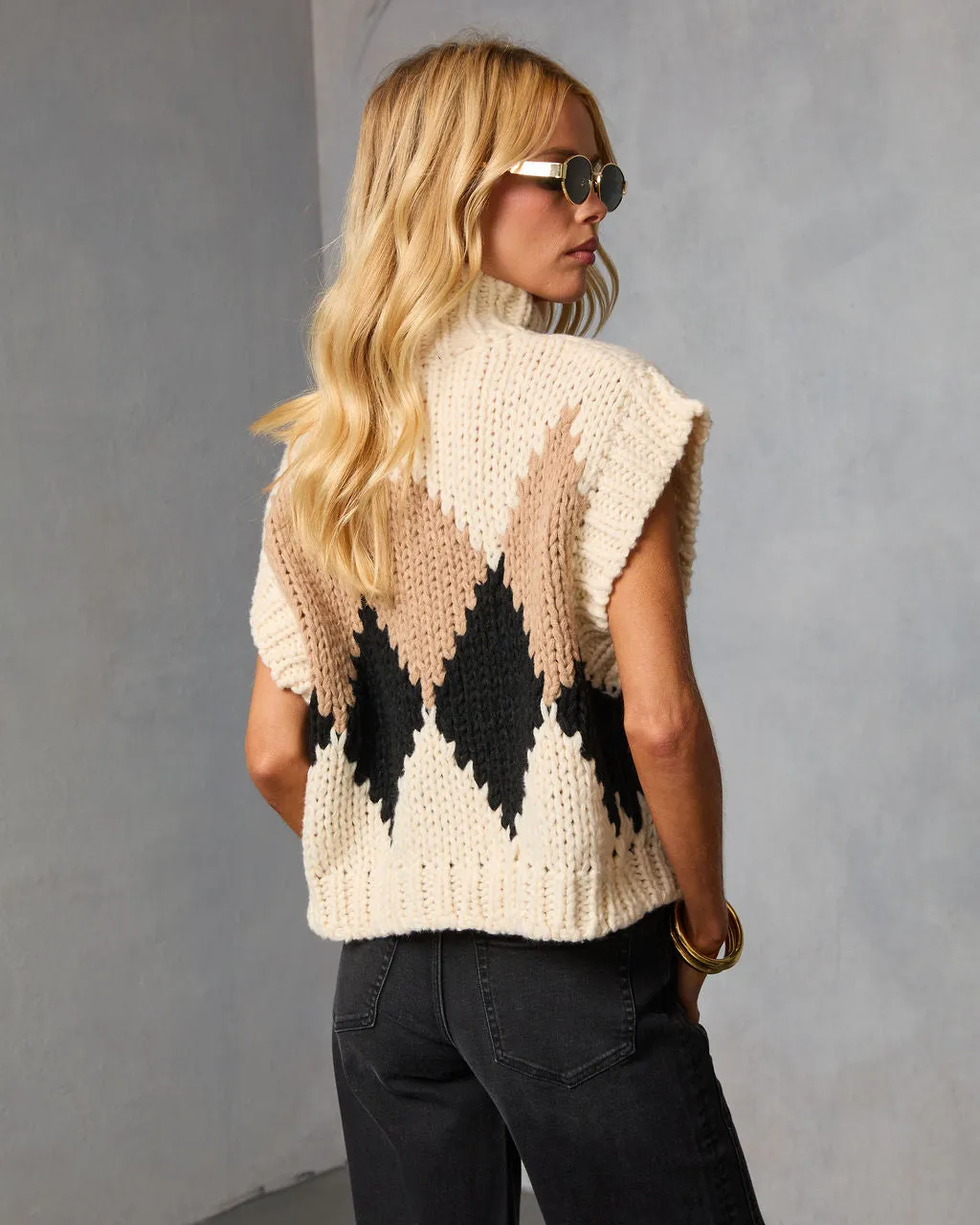 Levvey Turtleneck Aryle Print Sweater sold by Vici product image thumbnail 4