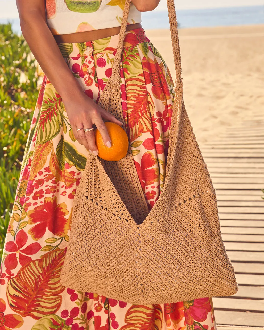 Elsewhere Drift Slouchy Woven Straw Tote Bag sold by Vici product image thumbnail 3