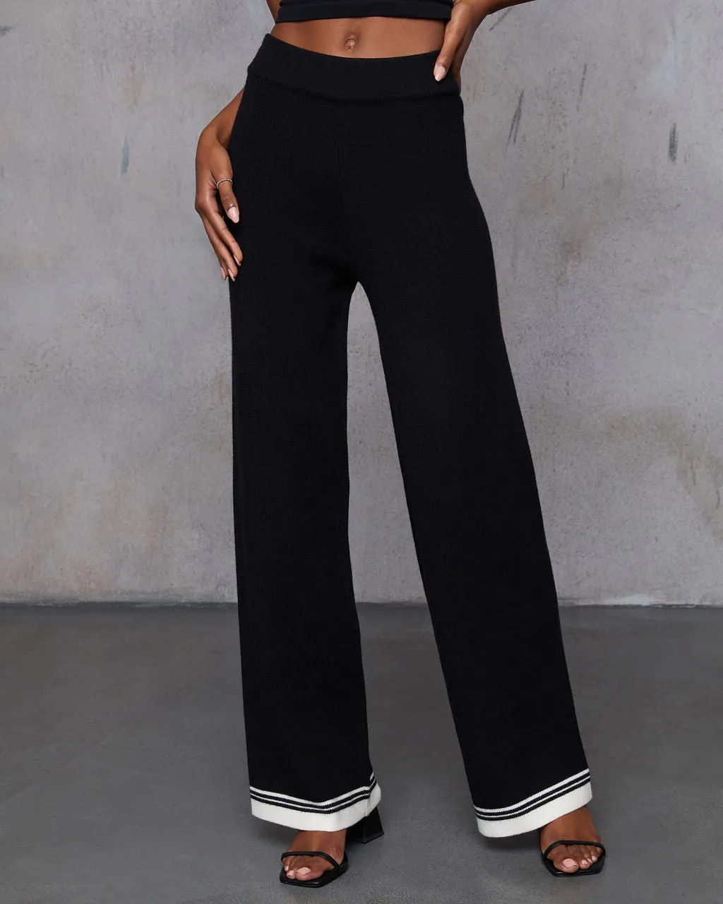 Tesnie Contrast High Rise Pant sold by Vici