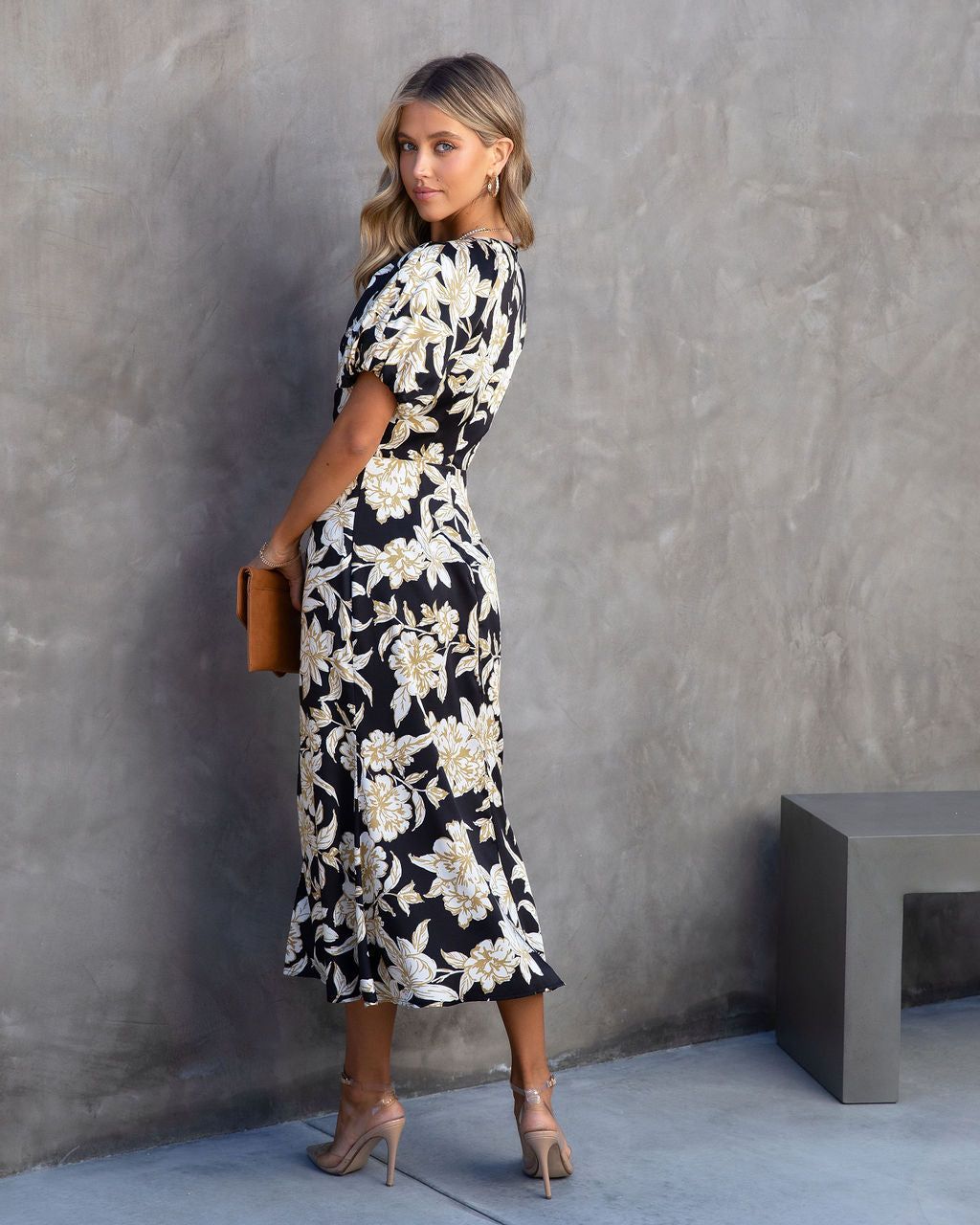 Estella Floral Puff Sleeve Midi Dress - FINAL SALE sold by Vici product image thumbnail 4