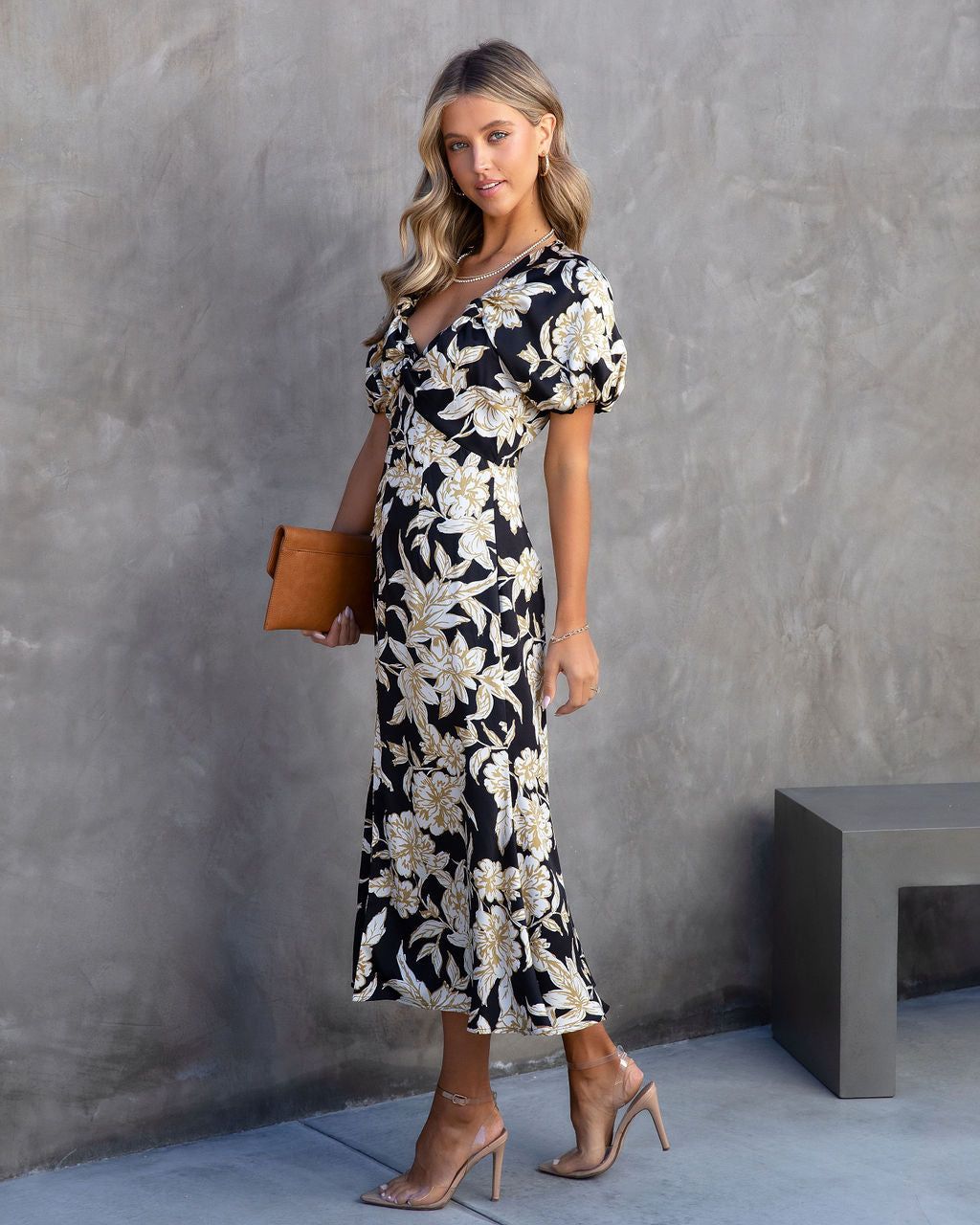 Estella Floral Puff Sleeve Midi Dress - FINAL SALE sold by Vici product image thumbnail 5