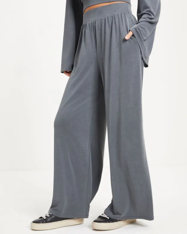Molly Pocketed Wide Leg Pants sold by Vici
