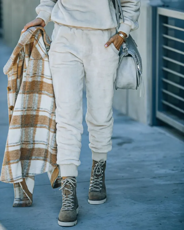 Kendry Pocketed Plush Knit Joggers - Ivory - FINAL SALE made by Vici
