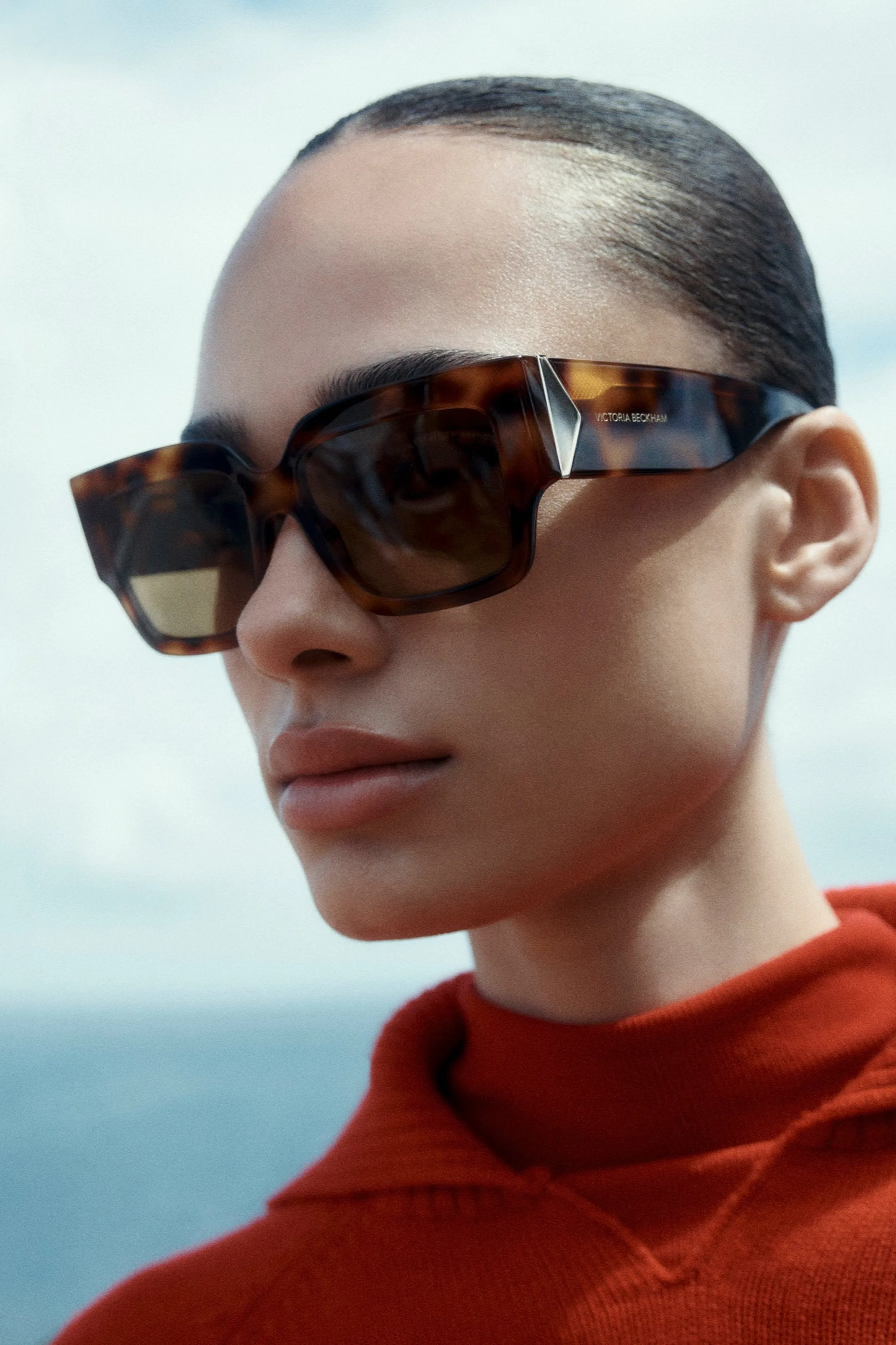 V Plaque Rectangular Frame Sunglasses In Tortoise sold by Victoria Beckham product image thumbnail 2