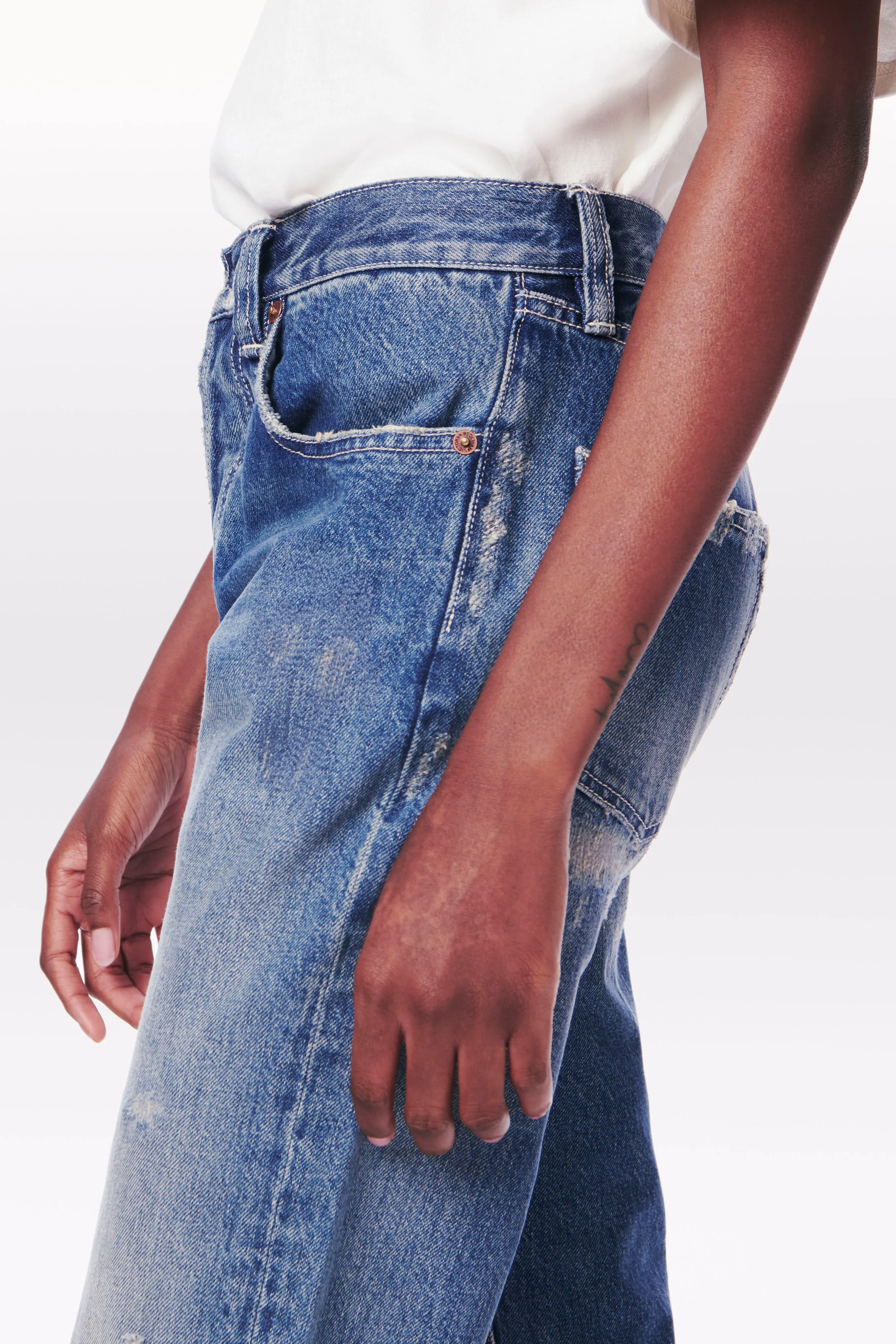 Victoria Mid-Rise Jean in Vintage Wash sold by Victoria Beckham product image thumbnail 4
