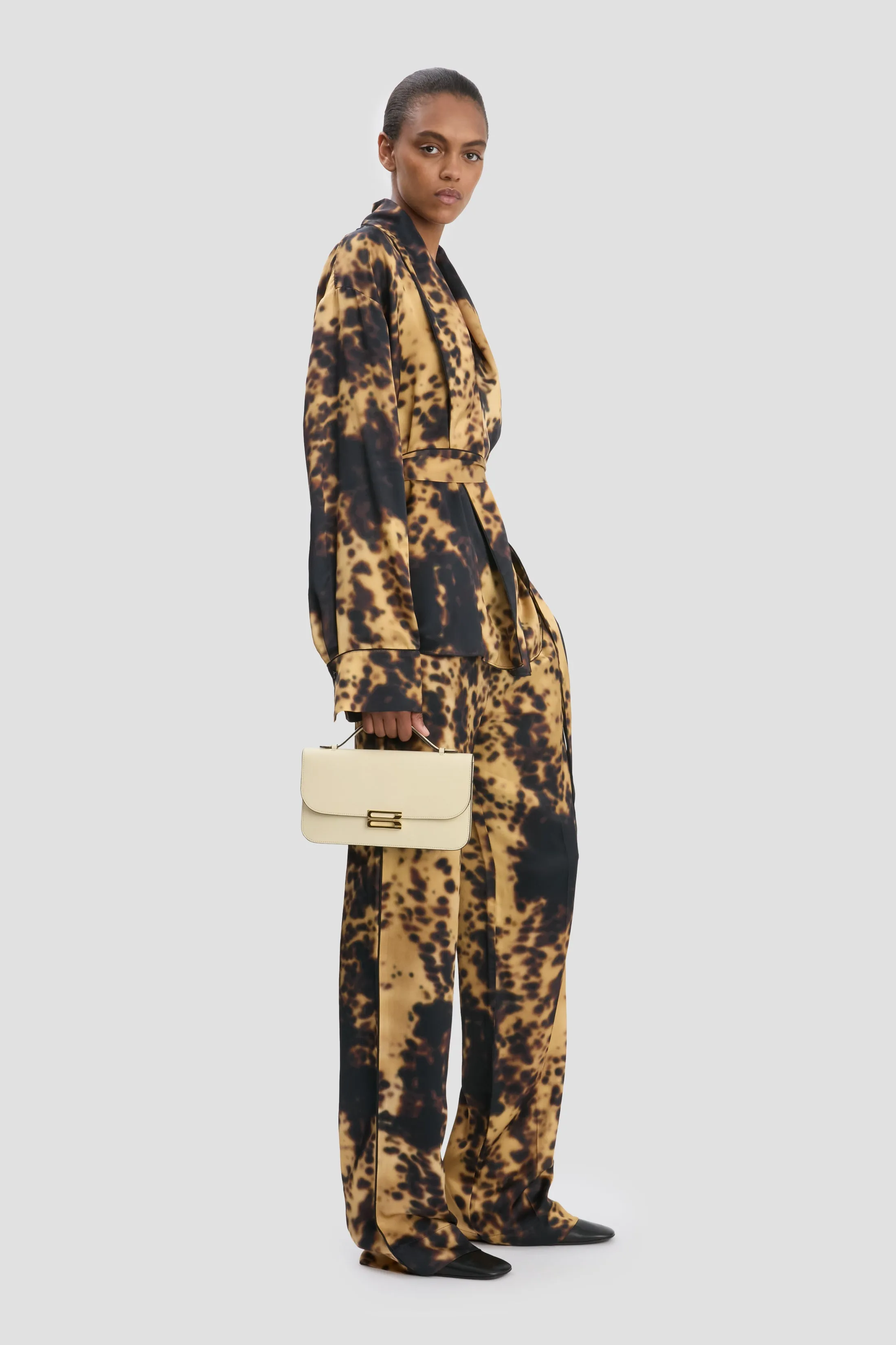 Dorian Pochette In Ivory Leather sold by Victoria Beckham product image thumbnail 2