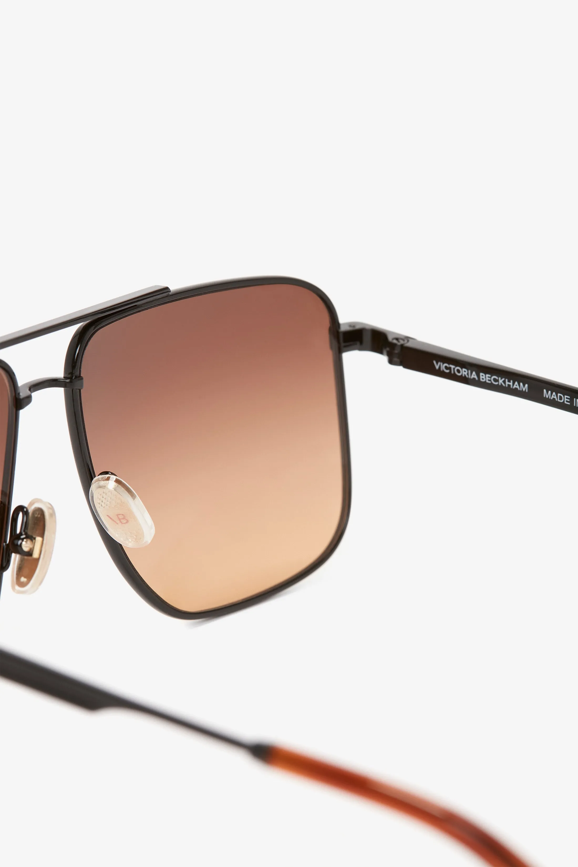 Double Bridge V-Line Navigator In Gold-Black-Brown sold by Victoria Beckham product image thumbnail 4