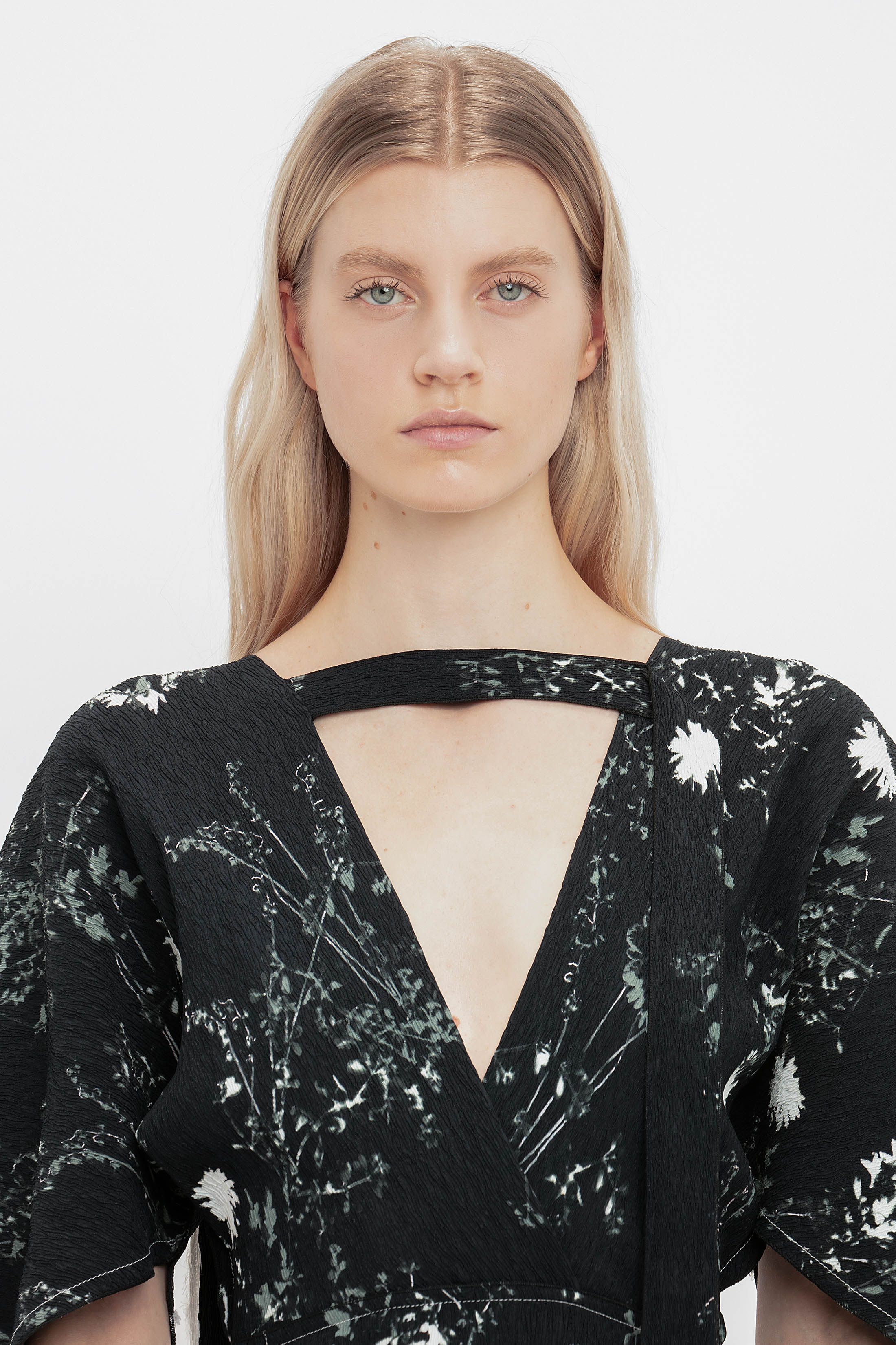 Kimono Sleeve Printed Dress In Black sold by Victoria Beckham product image thumbnail 5