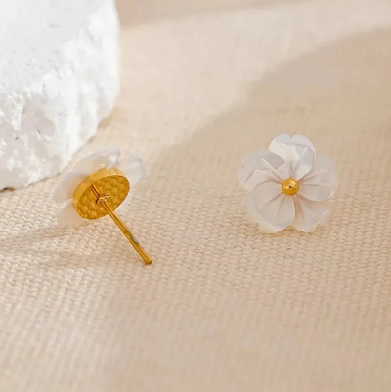 Dainty Gold Flower Jewelry Set sold by Victoria Emerson product image thumbnail 5