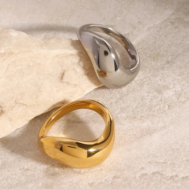 Curved Geometric Gold Ring made by Victoria Emerson