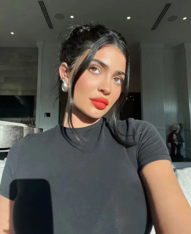 Kylie Jenner - Earrings sold by Victoria Emerson