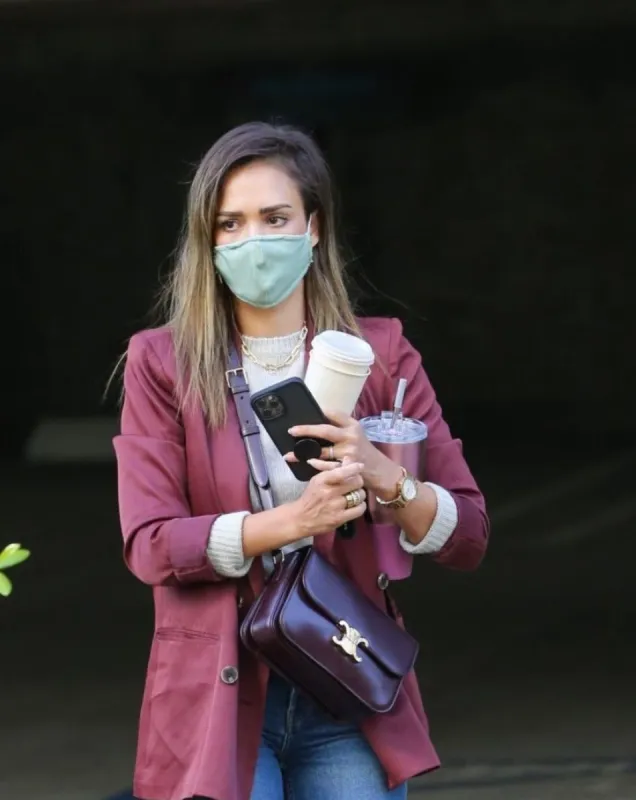 Jessica Alba - Gold Necklace sold by Victoria Emerson