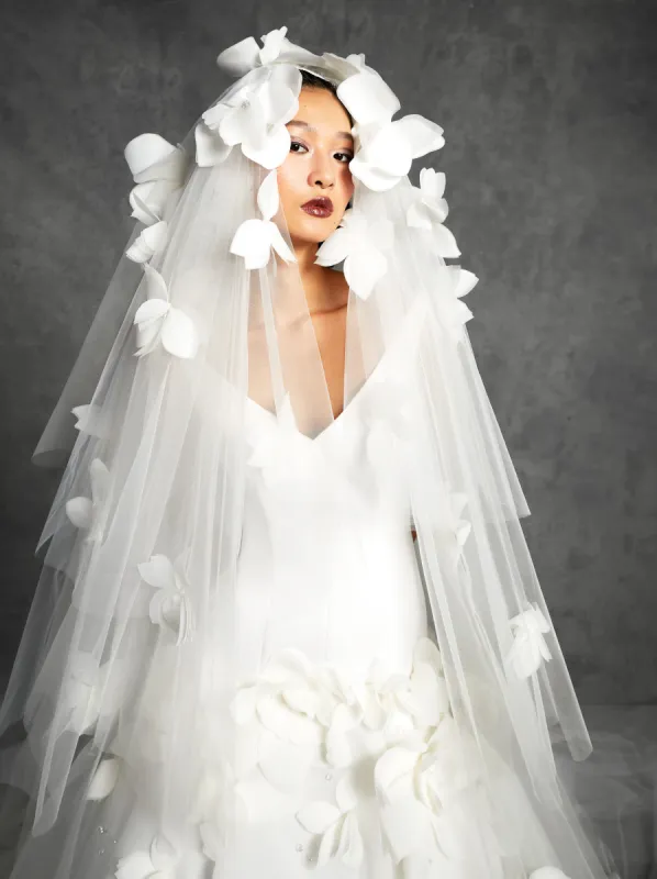 VRM366V - ALL-OVER FEATHERED AIRY FLOWER VEIL sold by Viktor & Rolf