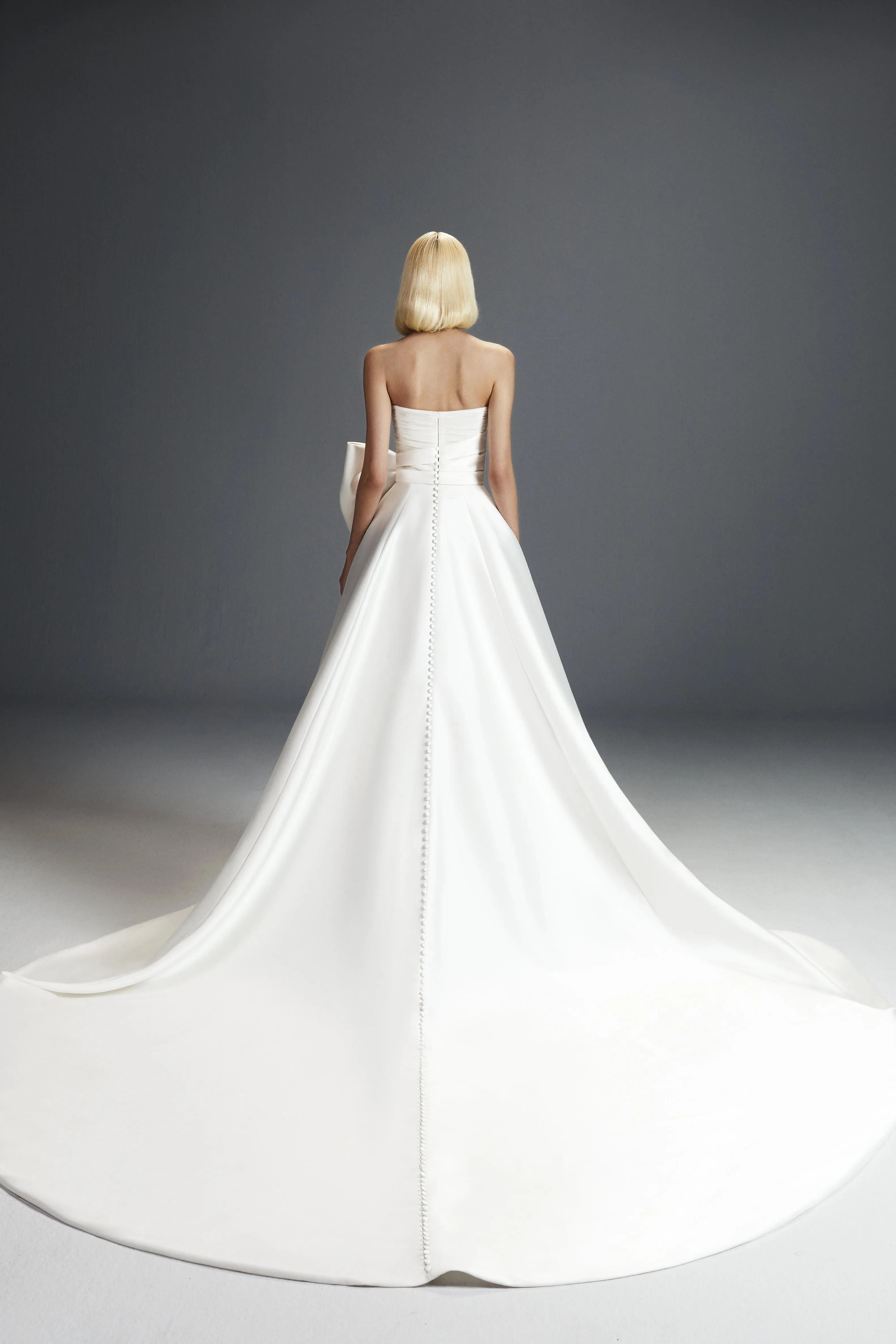VRM383 - STRAPLESS DREAMY BOW A-LINE GOWN sold by Viktor & Rolf product image thumbnail 2
