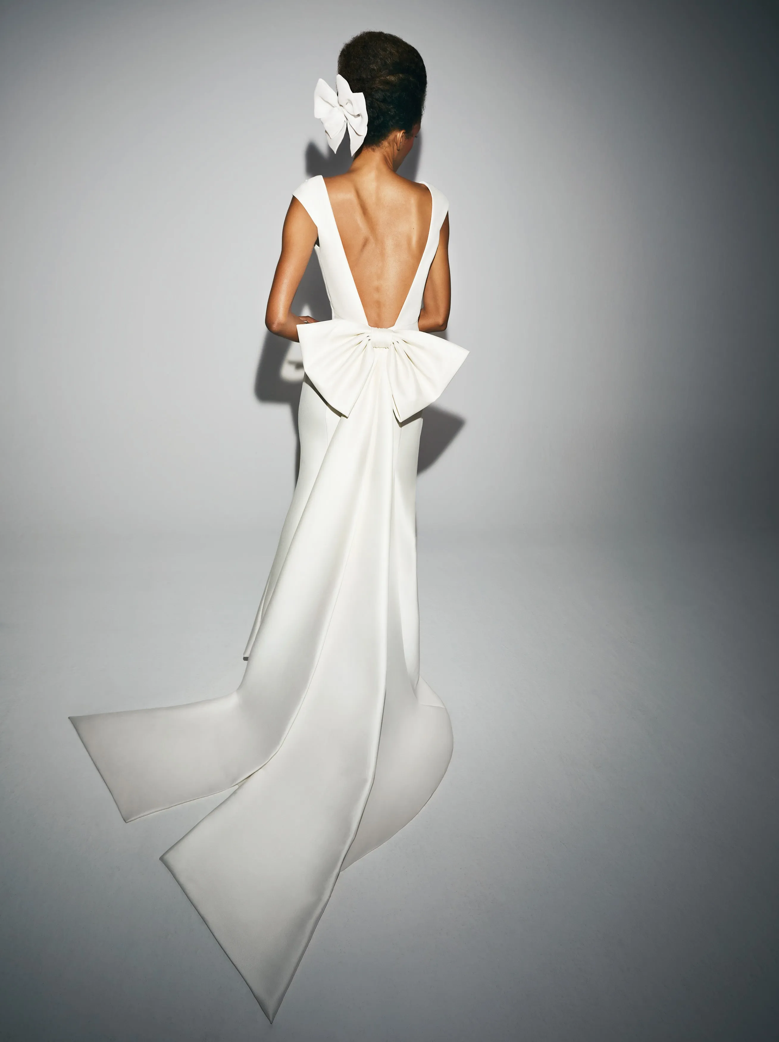 VRM333 - EMPIRE FLOWER MERMAID GOWN sold by Viktor & Rolf product image thumbnail 2