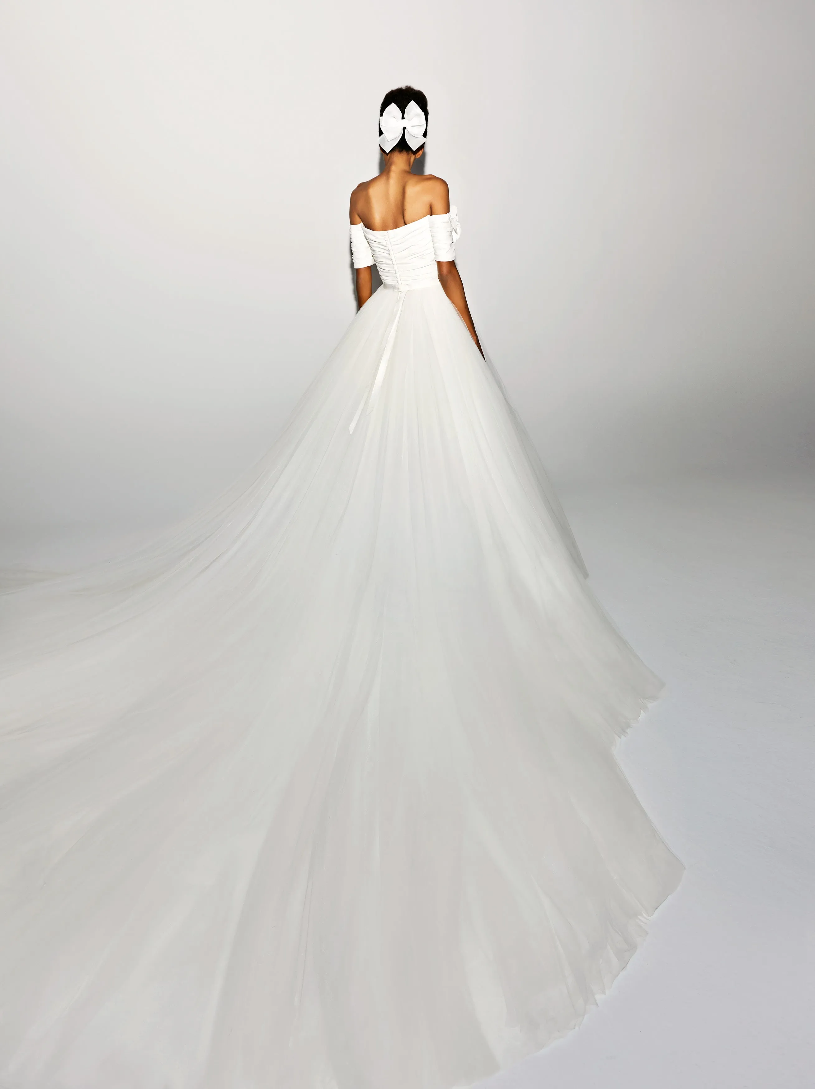 VRM331 - DRAPED ABUNDANCE FANTAISIE GOWN sold by Viktor & Rolf product image thumbnail 2