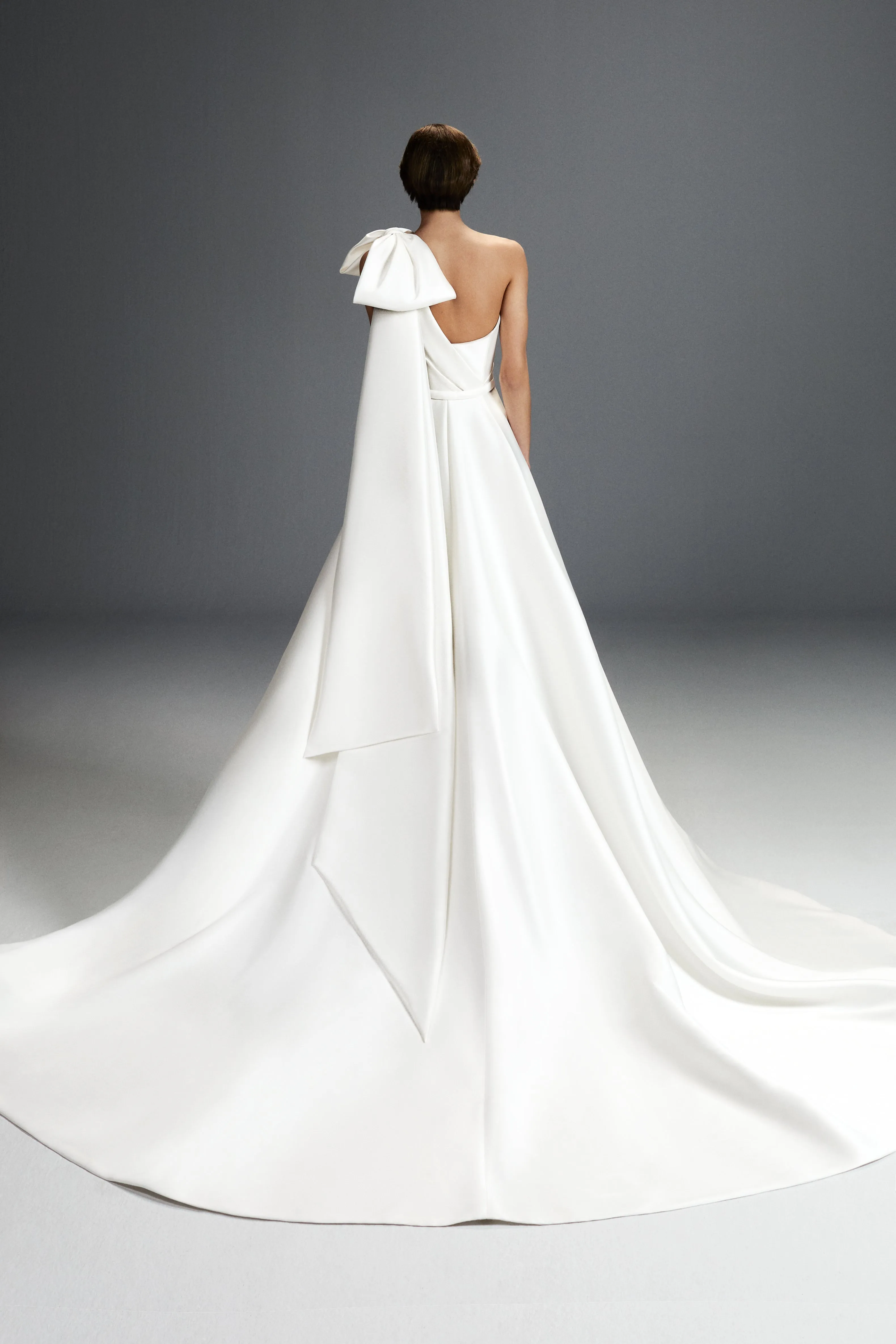 VRM379 - DREAMY SHOULDER BOW GOWN sold by Viktor & Rolf product image thumbnail 2