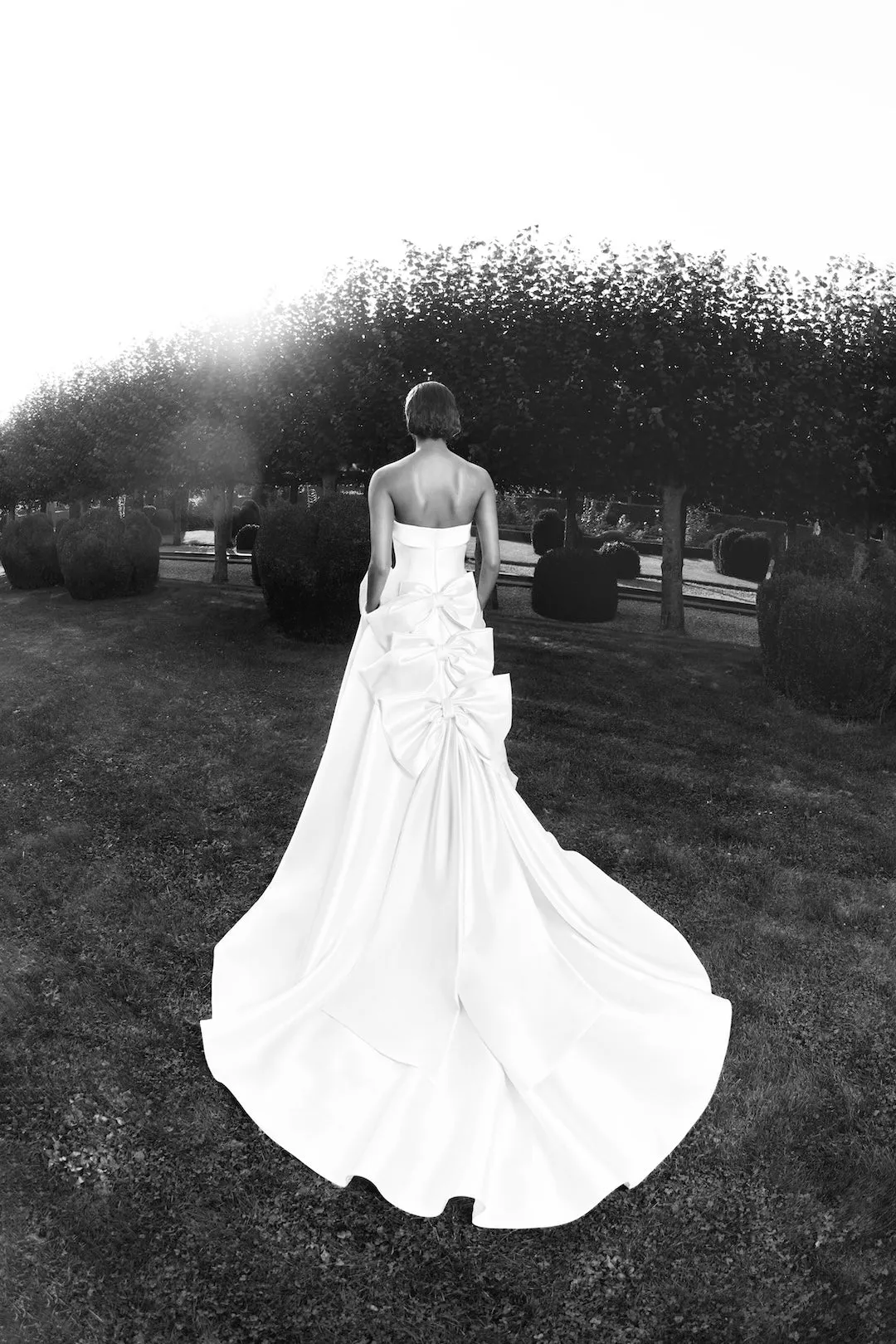 VRM452 – FLOWERBOMB RIBBON A-LINE GOWN sold by Viktor & Rolf product image thumbnail 4