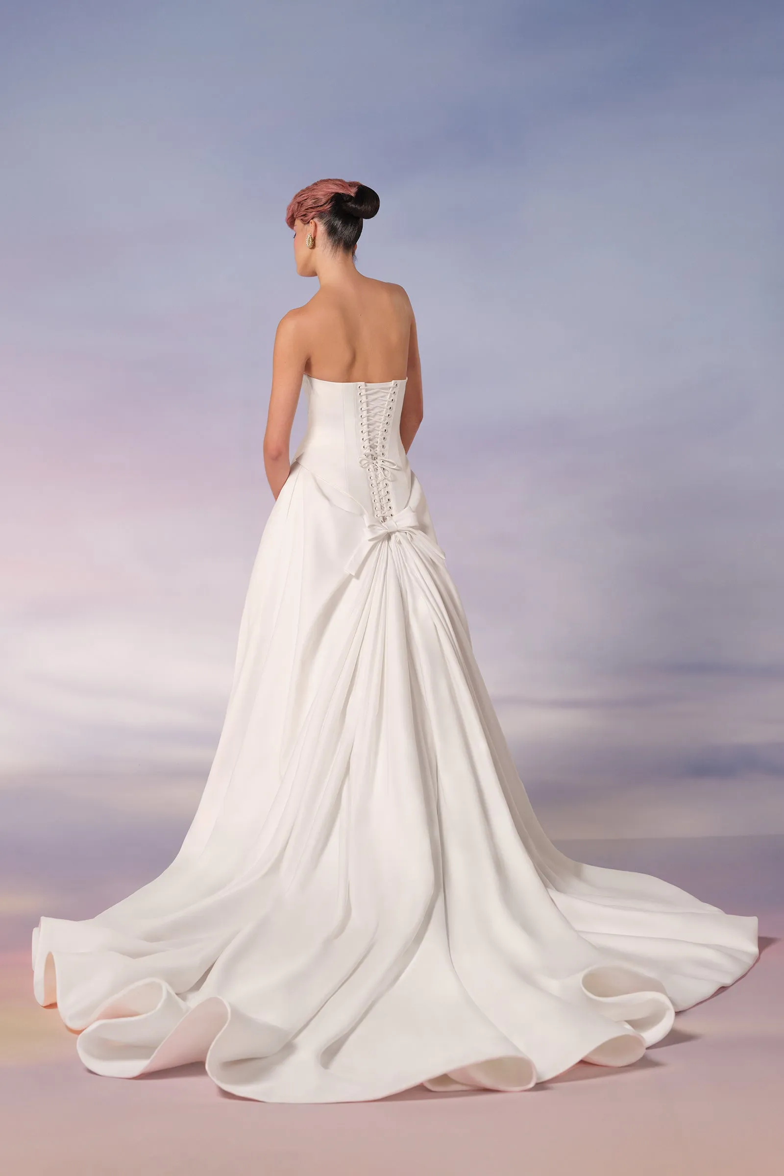 VRM494 - THE QUEEN'S GOWN sold by Viktor & Rolf product image thumbnail 2